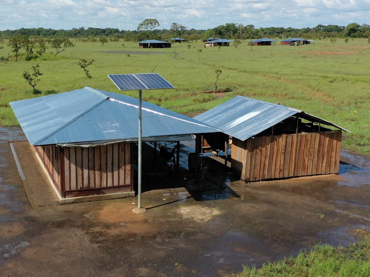 Paneles solares en la comunidad